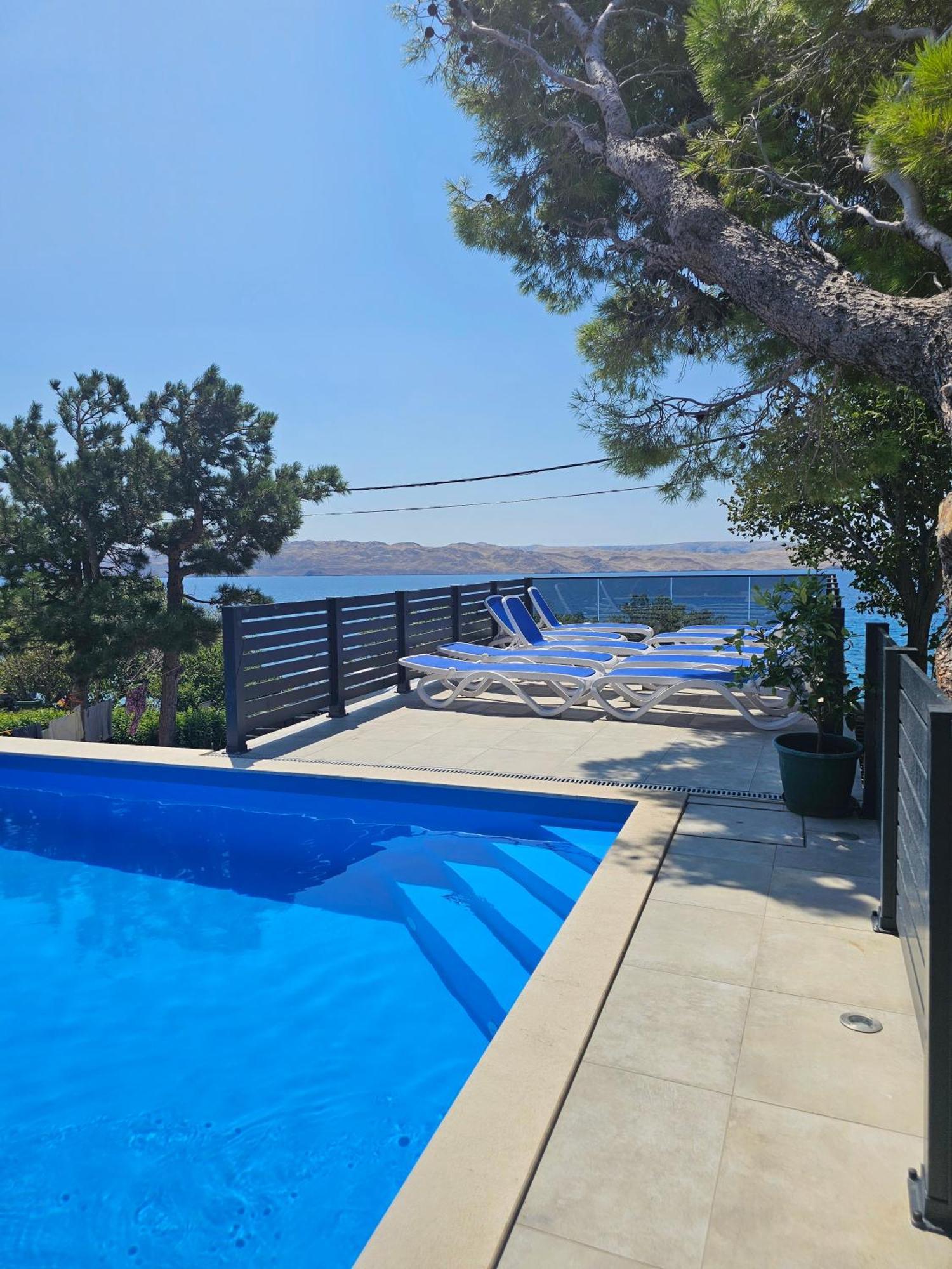 צזריקה Beachfront House Ivana With Pool - Renovated 2025 מראה חיצוני תמונה