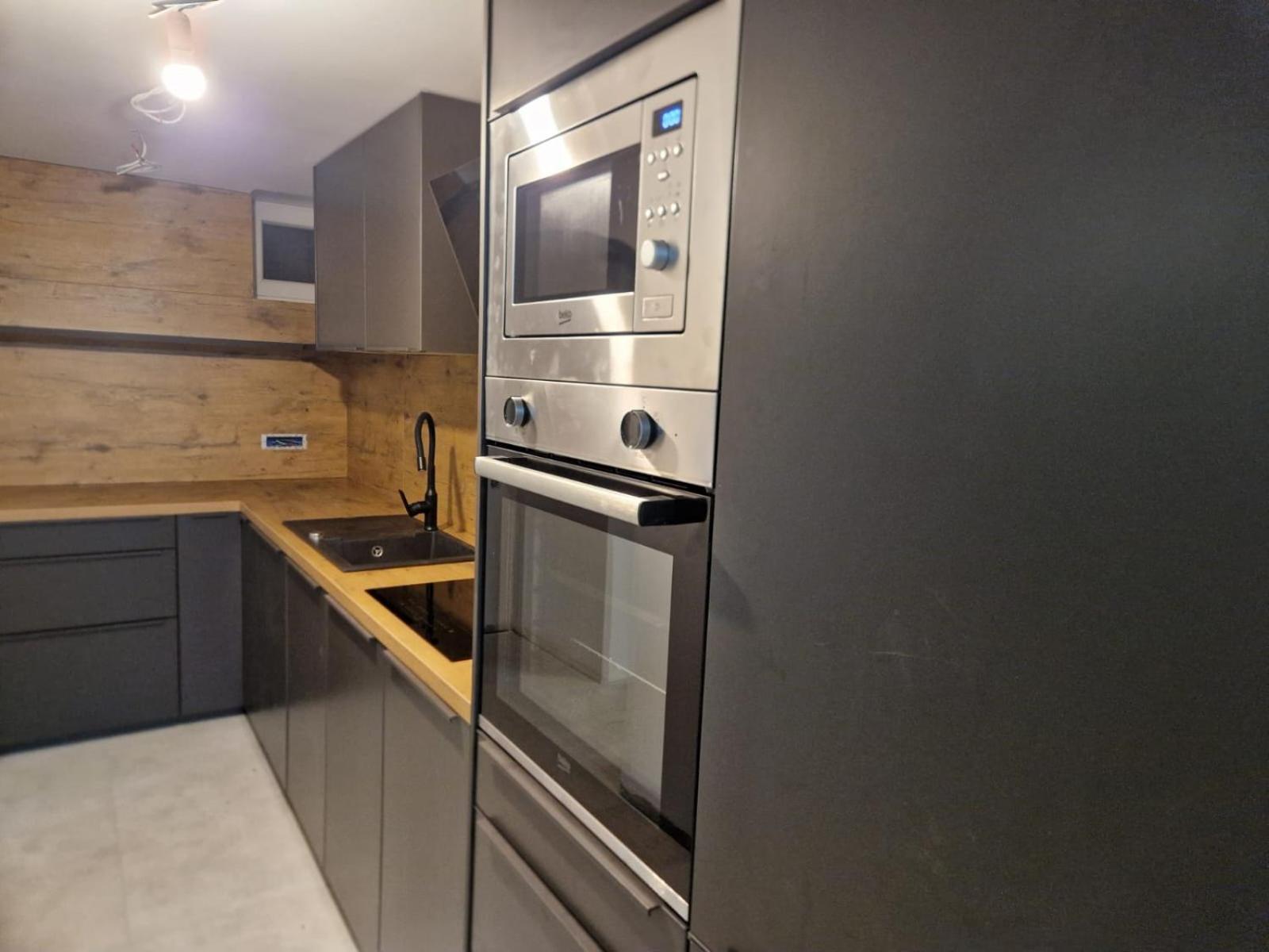 צזריקה Beachfront House Ivana With Pool - Renovated 2025 מראה חיצוני תמונה